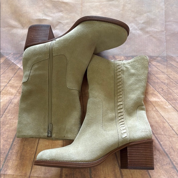 Vince Camuto Shoes - 💵Women's Vince Camuto Tan Suede Mid-Calf Boot Size 8.5